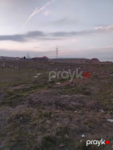 34 sot torpaq sahəsi, Saray qəs