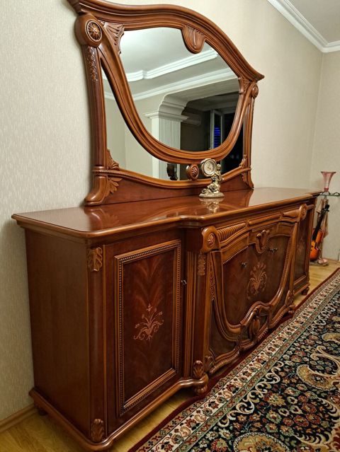 Yeni, Güzgülü — Bakı