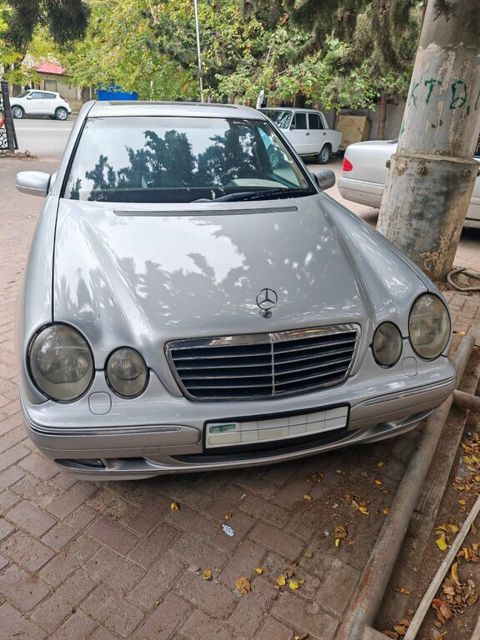 Mercedes E 320, 3.2 L, 2001 il, 349 850 km — Bakı
