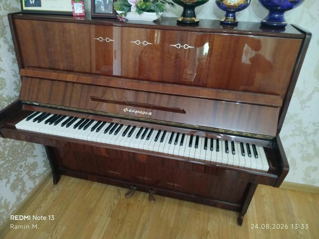 Mingəçevirdədir Upright pianino – “Фантазия” modeli - Korpus: parlaq — Mallar, Mingəçevir