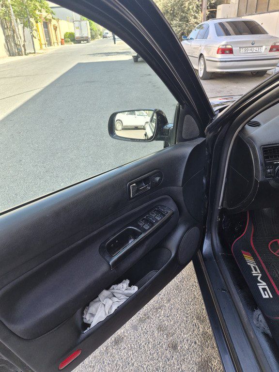 Volkswagen Golf, 1.6 L, 2003 il, 367 000 km — Avtomobillər, Sumqayıt (9)