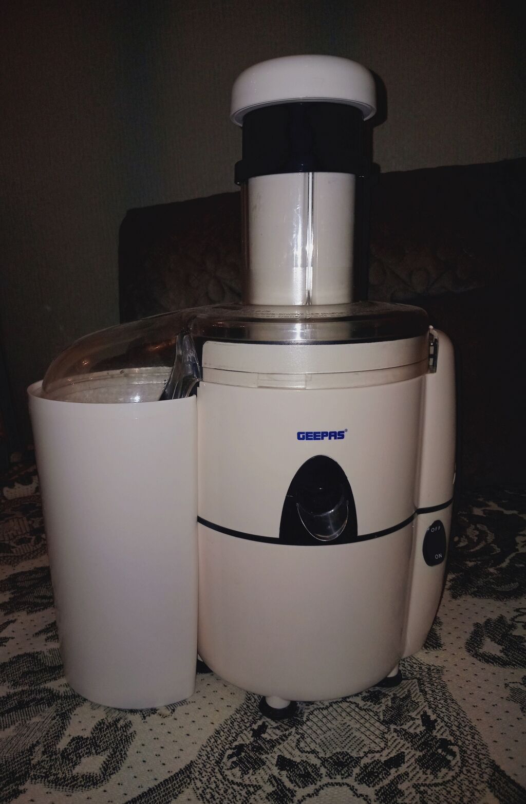 Geepas GSB1635 meyvə-tərəvəz şirəçəkən - Güc: 450 W, AC 220–240 V — Mətbəx texnikası, Bakı (2)