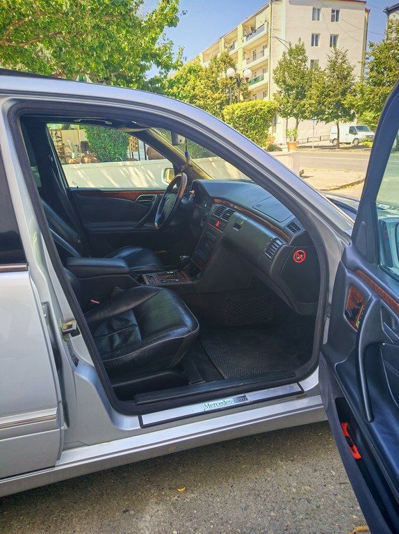 Mercedes E 320, 3.2 L, 2001 il, 470 000 km — Avtomobillər, Xankəndi (5)