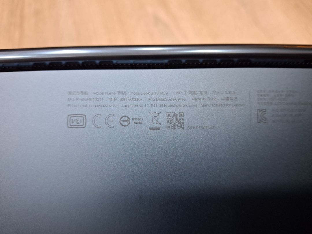 Lenovo Yoga Book 9 Ultra 7 32GB RAM 2x 2.8K — Elektronika, Bakı (9)