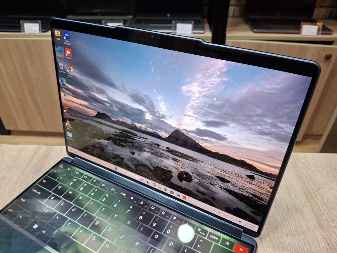 Lenovo Yoga Book 9 Ultra 7 32GB RAM 2x 2.8K — Elektronika, Bakı (4)