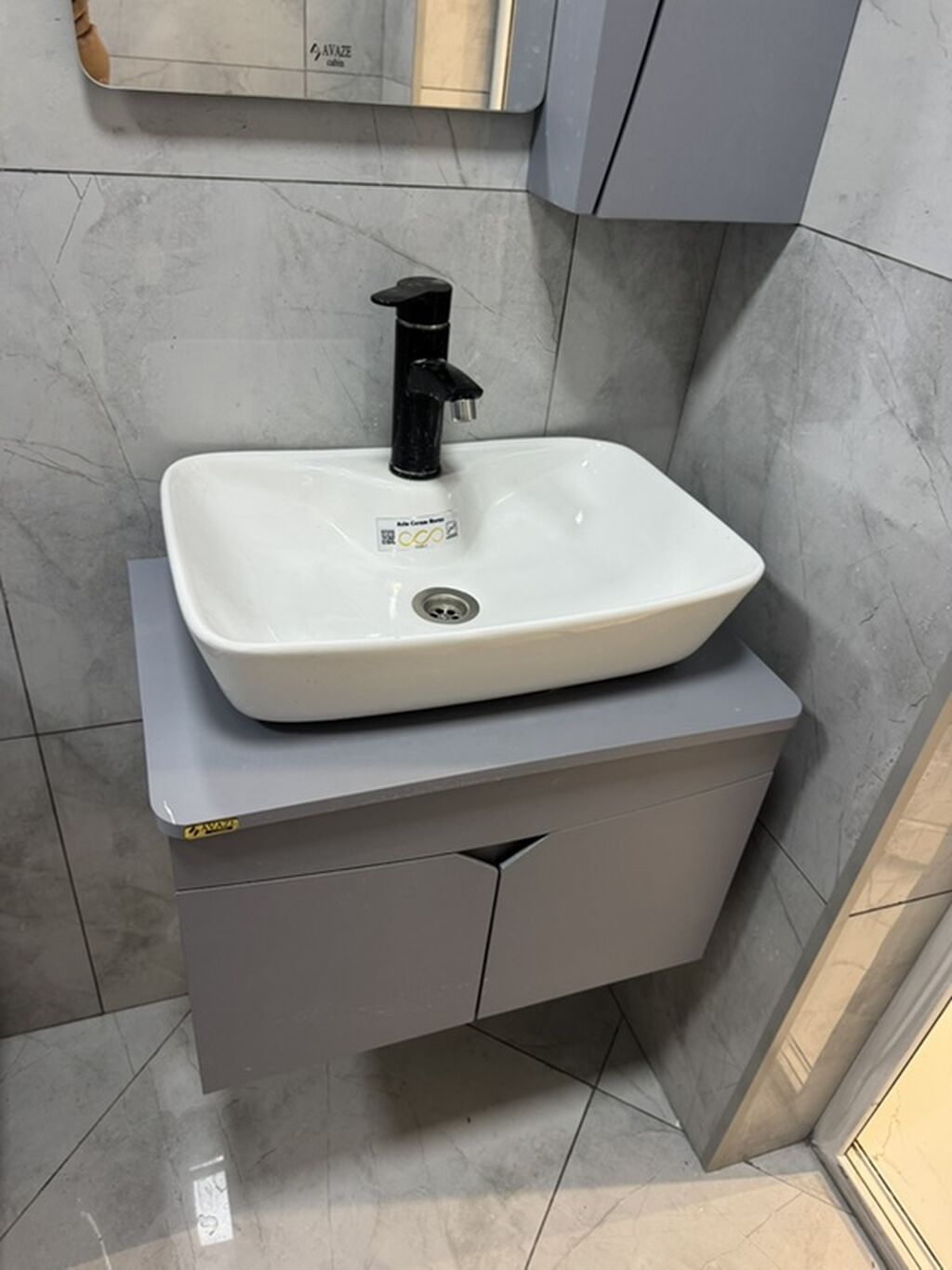 Hamam üçün asma mebel dəsti 2 si 100 azn Tərkib: - Kvadrat formalı — Mallar, Digah (3)