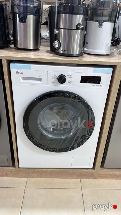 LG önyükləməli paltaryuyan maşın - Yük həcmi: 7 kq - Ön paneldə