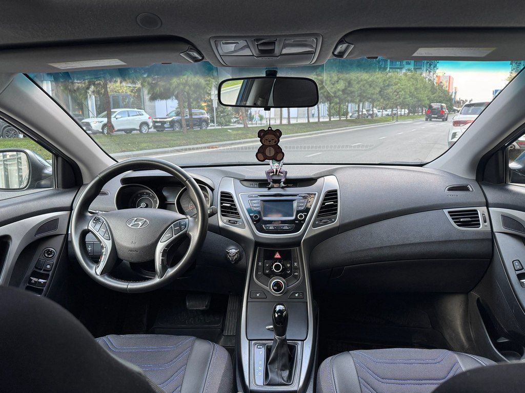 Hyundai Elantra, 1.8 L, 2015 il, 292 096 km — Avtomobillər, Bakı (12)