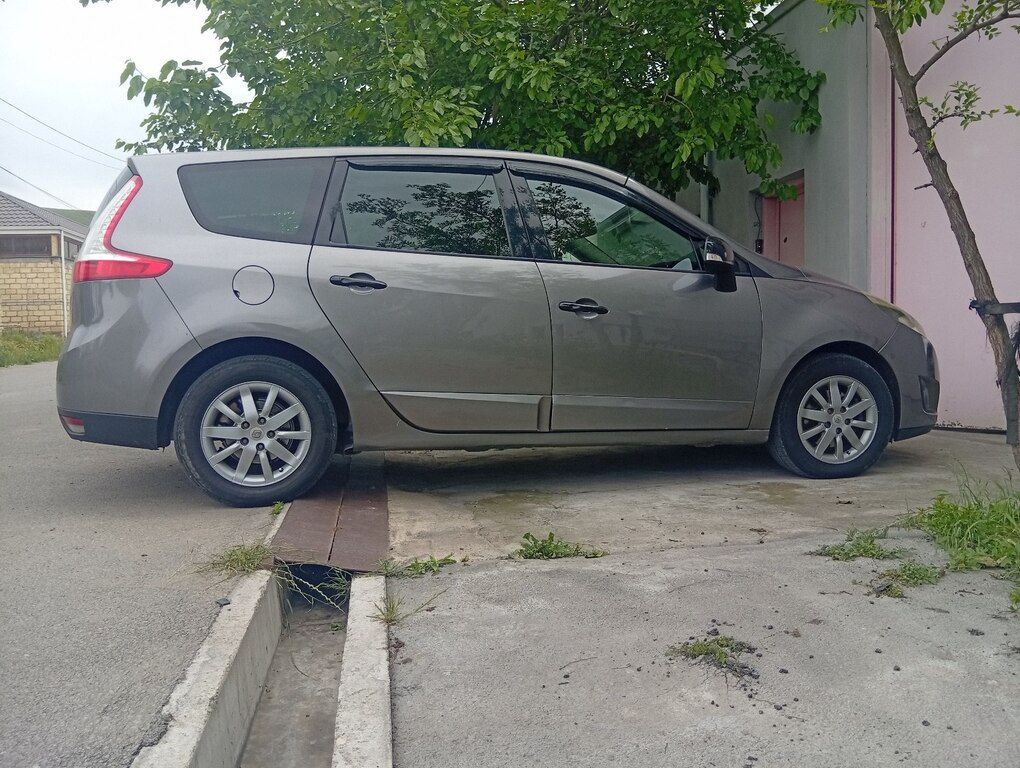 Renault Grand Scenic, 1.5 L, 2010 il, 500 000 km — Avtomobillər, Gəncə (10)
