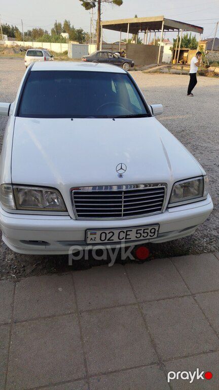 Mercedes C 200, 2.0 L, 2000 il, 210 000 km