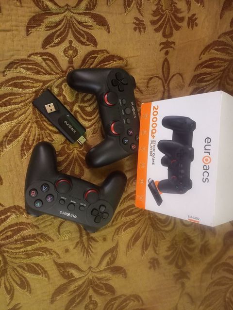 Euroacs 20000+ Stick Game Player – 2 ədəd simsiz oyun pultu və USB — Digah