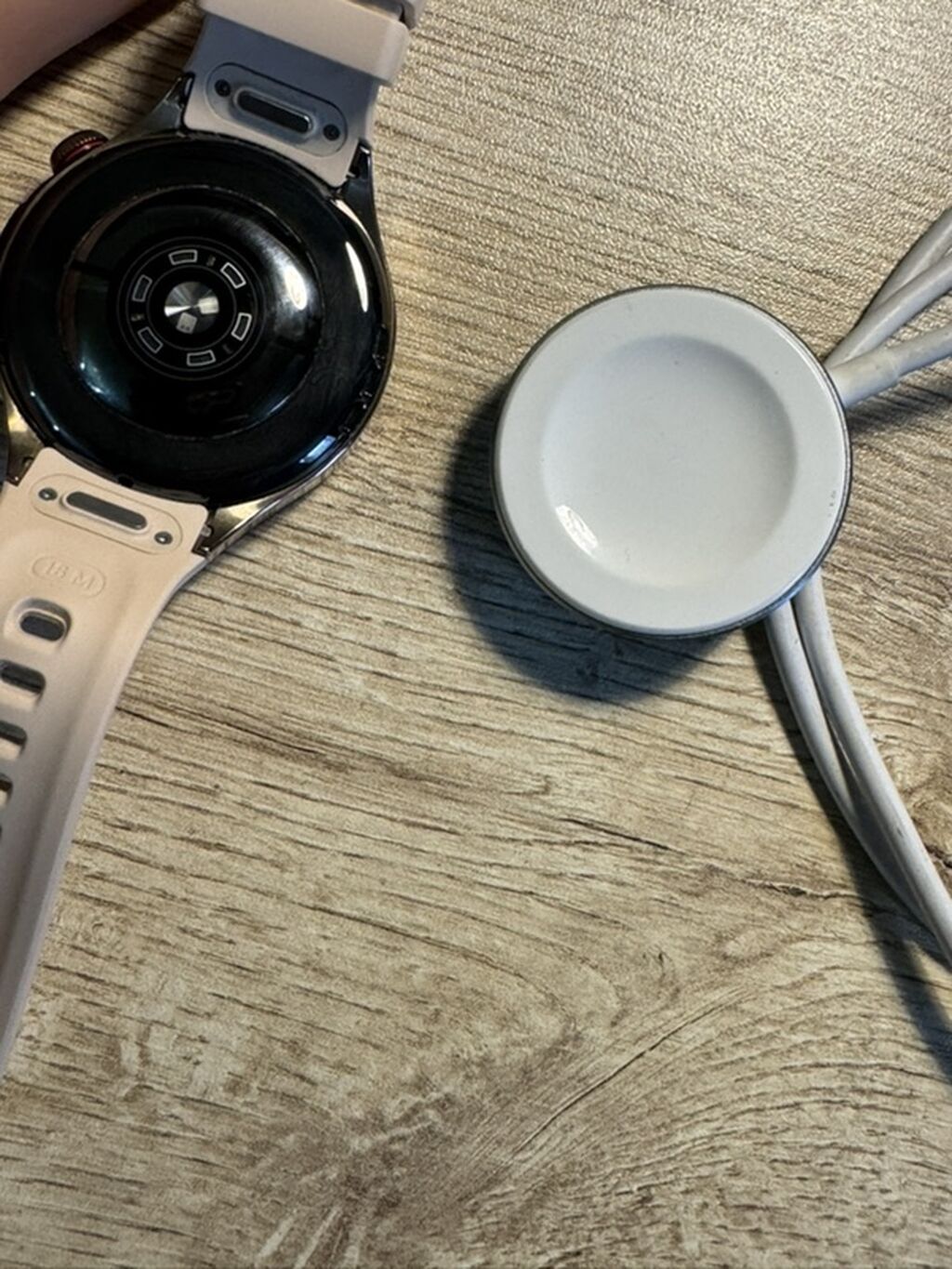 Huavey Watch 5/ 700 manata alınıb cox tecılı satılır, adapteri bele — Aksesuarlar, Bakı (3)