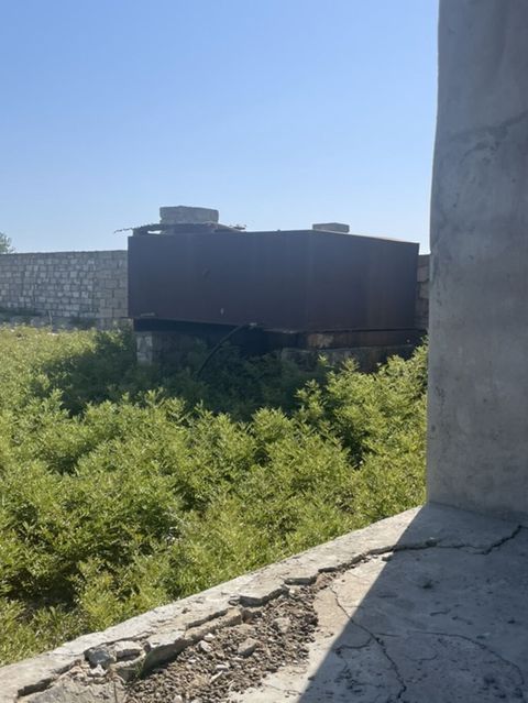 Metal yanacaq/su saxlanma çəni - Tip: Dəmirdən hazırlanmış, yerüstü — Digah