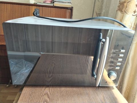 Mikrodalğalı soba — Bakı