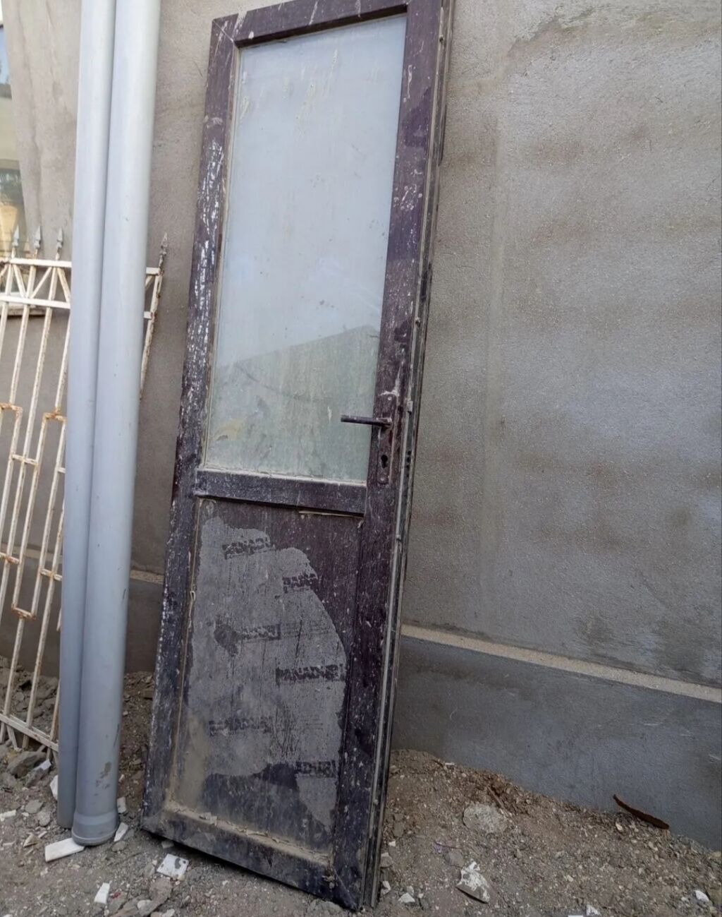 Plasdik qapi pencere desdi hamisi birlikde 100 azn — Mallar, Digah (2)
