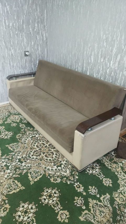 Divan satilir 60 manat acilir carpayi olur xirdalan Naza — Sumqayıt
