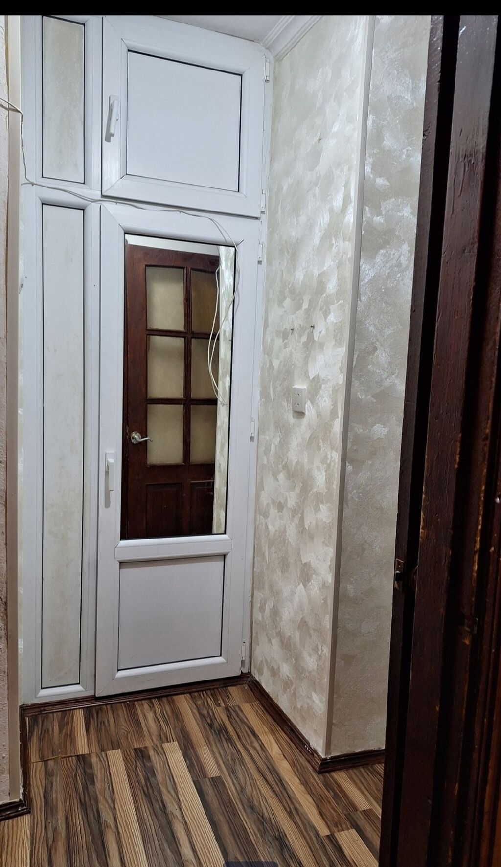 2 otaqlı mənzil – tam mebellidir - Geniş və işıqlı otaq: taxta — Daşınmaz əmlak, Sumqayıt (5)