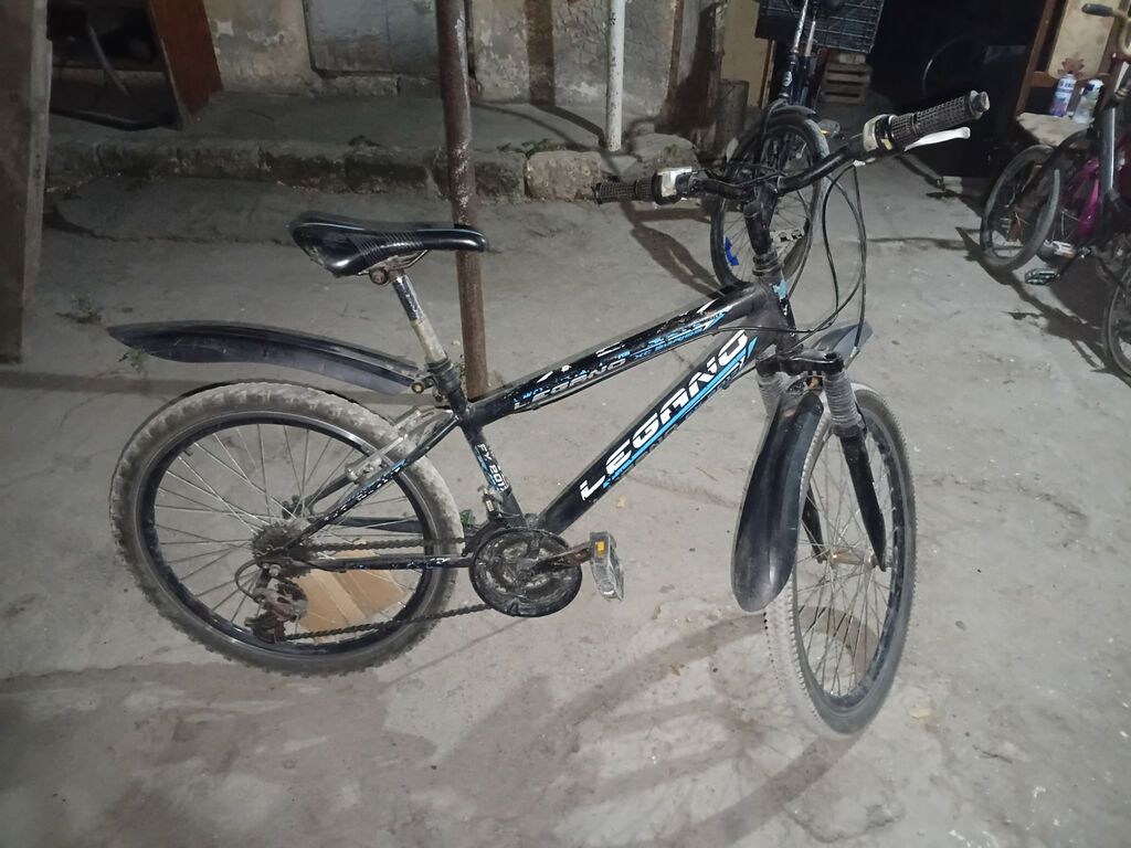 İşlənmiş Şəhər velosipedi 24", sürətlərin sayı: 7, Ünvandan götürmə — Velosipedlər, Bakı (2)