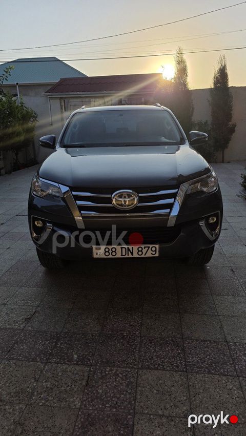 Toyota Fortuner, 2.8 L, 2018 il, 154 000 km — Bakı