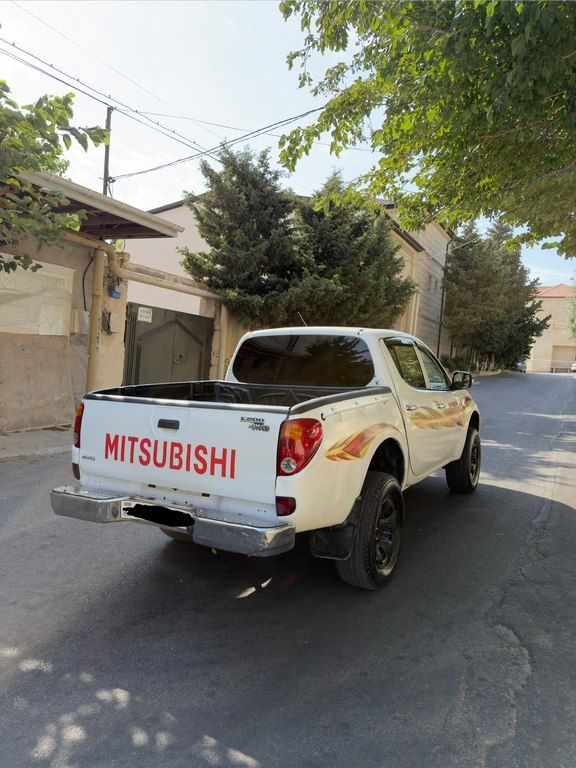Mitsubishi L200, 2.5 L, 2015 il, 348 000 km — Avtomobillər, Bakı (7)