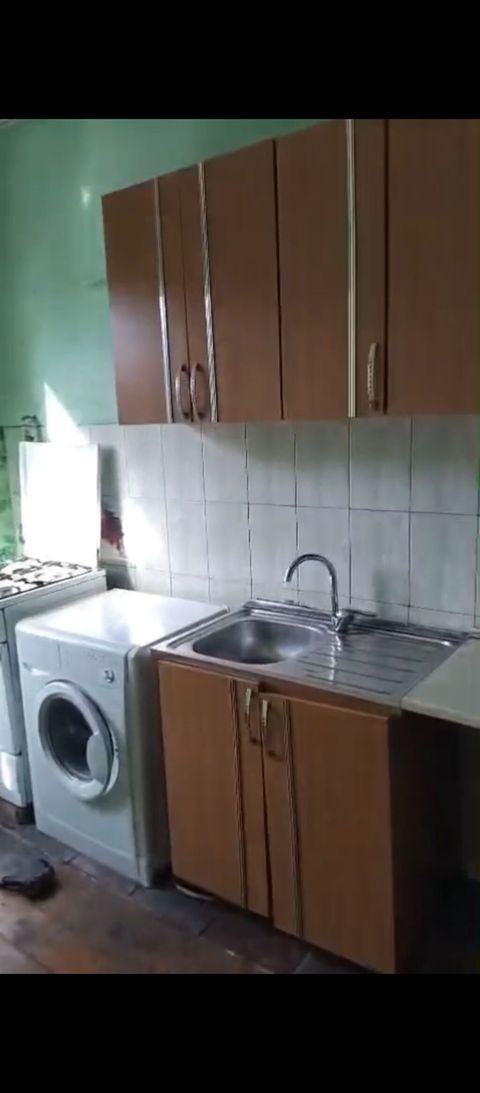 Ev Xətai rayonAğ Şəhər tərəfdə 8 noyabr prospektində köhnə — Sabirabad
