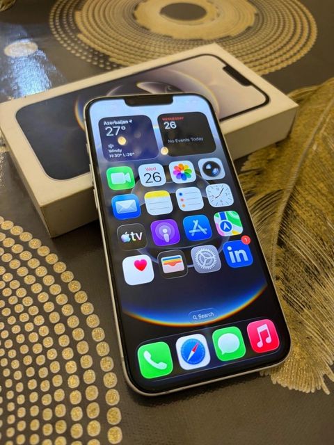 Apple iPhone 16e White 256GB/8GB — Bakı