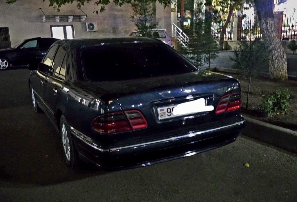 Mercedes E 220, 2.2 L, 2000 il, 287 452 km — Avtomobillər, Bakı (4)