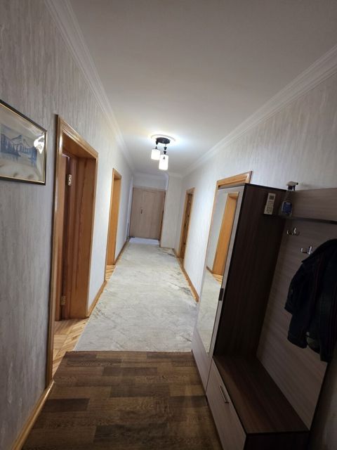 5-otaqlı mənzil, Gəncə ş., 120 m² — Gəncə