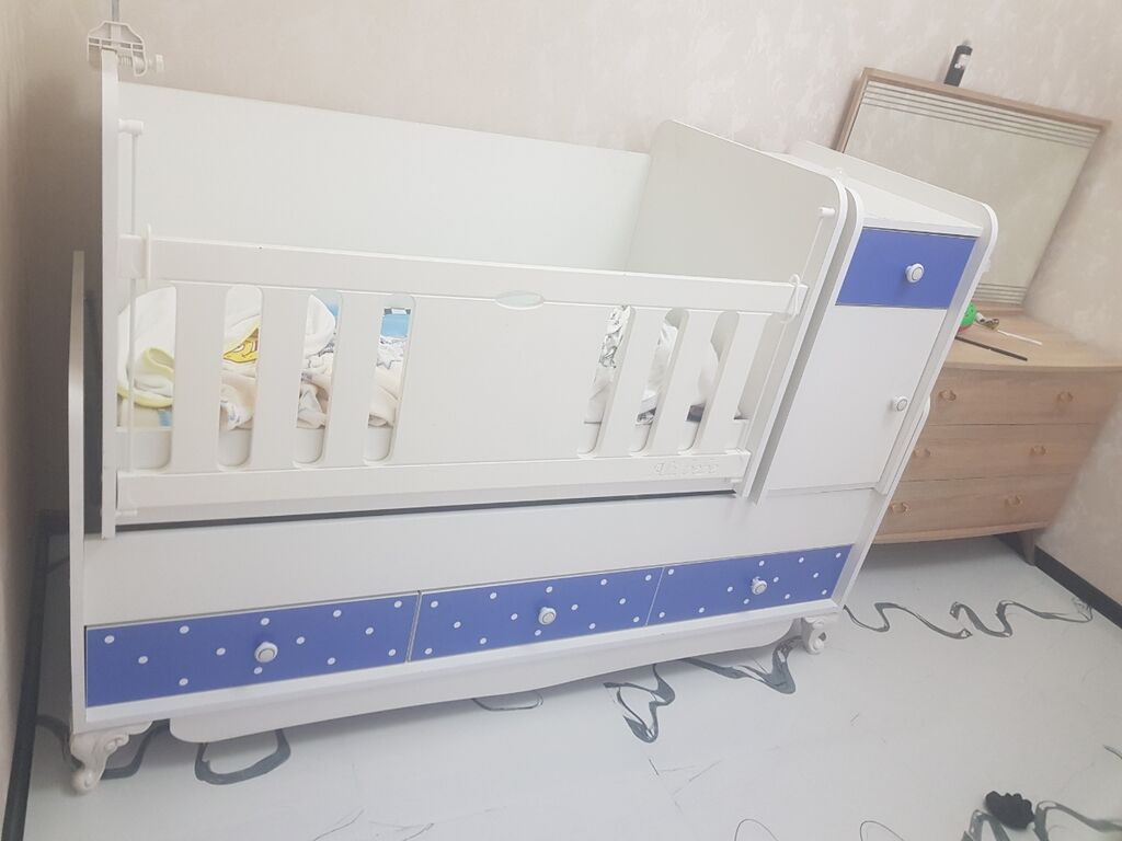 Uşaq beşiyi – kombinə edilmiş model - Rəng: ağ və mavi - Yanları — Mebel, Astara (2)