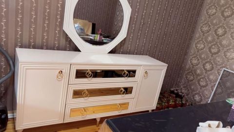 Kamot satilir 220azn demek klar tezedir xirdalan 1878 Gunel1 — Bakı