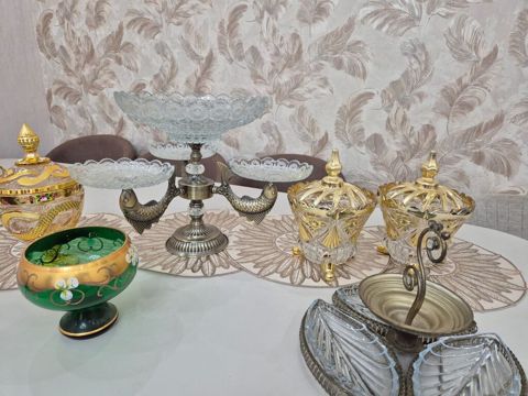 Masa üstü dekorativ qab dəsti birlikde qiymeti 100azn - 1 ədəd — Bakı