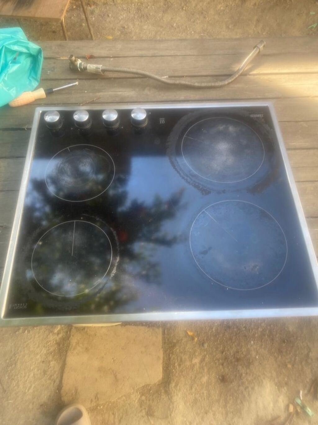 Zanussi firmasına məxsus 4 gözlü şüşə-keramika elektrik plitəsi — Mətbəx texnikası, Bakı