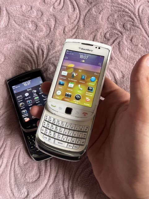 Blackberry Torch 9800 — Digah