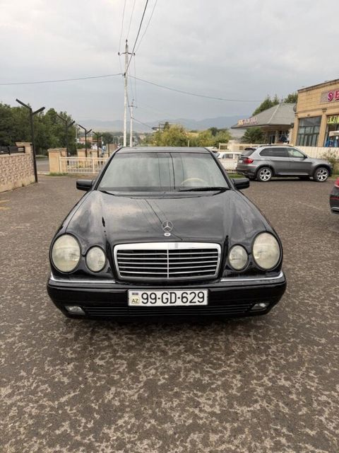 Mercedes E 240, 2.4 L, 1999 il, 286 324 km — Ağstafa