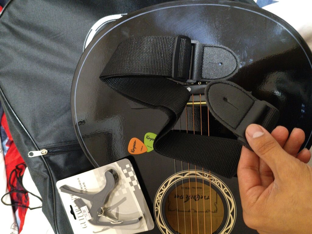 Gitar satılır almışam heç istifadə edilməyib aşağı hissədə balaca bir — Mallar, Bakı (6)