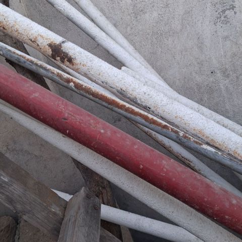 Metal borular – müxtəlif ölçülərdə - Material: polad/metal - Tip: boş — Bakı