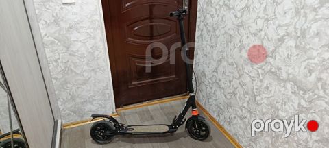 Şəhər scooteri – böyük təkərli, amortizatorlu(elektrikli deyil) — Bakı