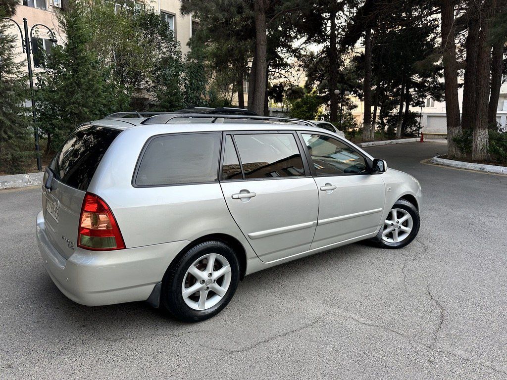 Toyota Corolla, 1.4 L, 2005 il, 381 211 km — Avtomobillər, Bakı (2)