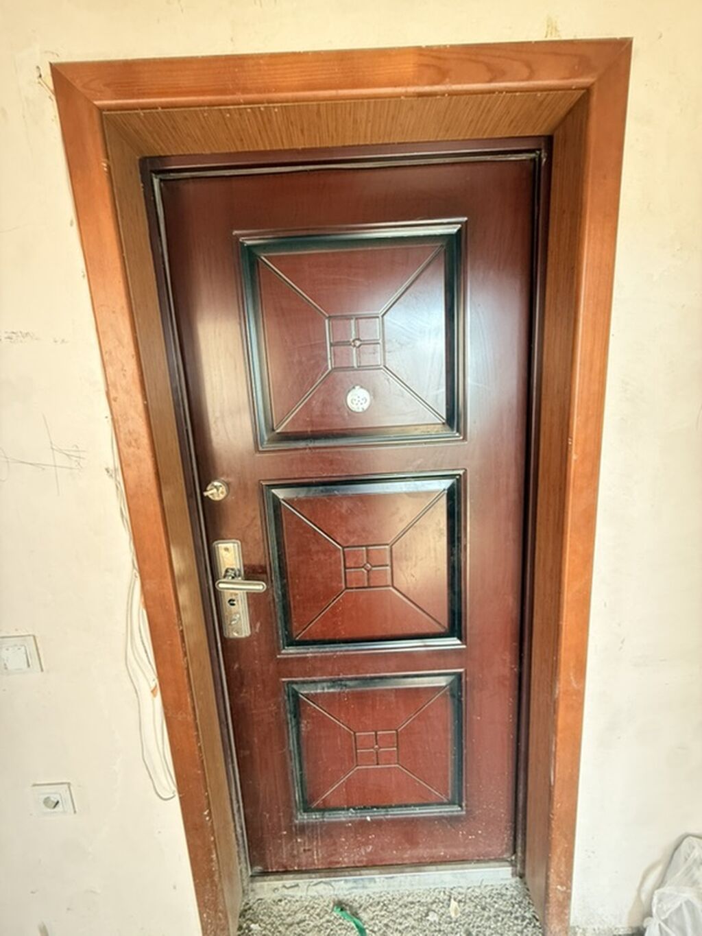 Navastroyka qapısı ölçü 205x95. Mexanizm işləmir. Sadəcə yuxarıdan — Mallar, Bakı (2)
