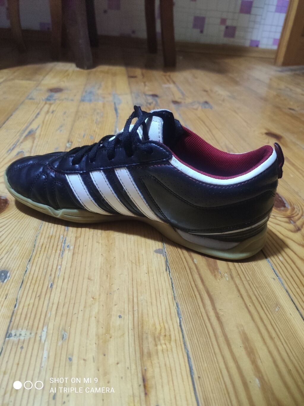 Məhsul: Adidas kişi futzal/mini-futbol ayaqqabısı - Rəng: Qara üst — Şəxsi əşyalar, Xırdalan (6)