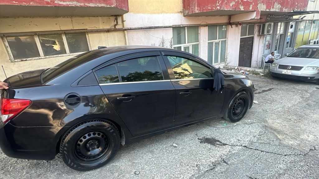 Chevrolet Cruze, 1.4 L, 2011 il, 350 000 km — Avtomobillər, Bakı (3)