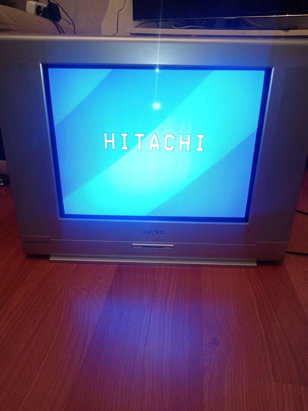 Hıtachı CRT televizor - Model: Hıtachı (ön paneldə qeyd olunub) — Televizorlar, Xırdalan (2)