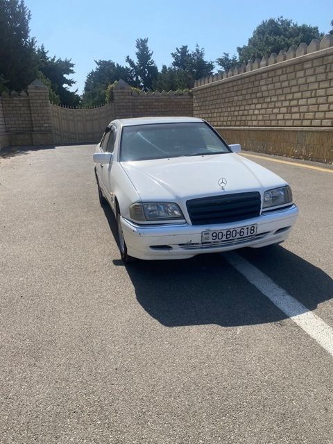Mercedes C 200, 2.0 L, 1996 il, 239 305 km — Bakı