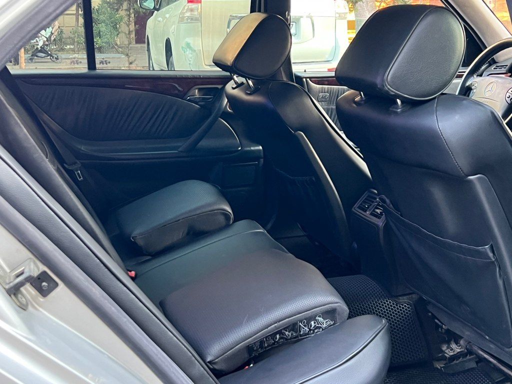 Mercedes E 220, 2.2 L, 2001 il, 590 000 km — Avtomobillər, Bakı (12)