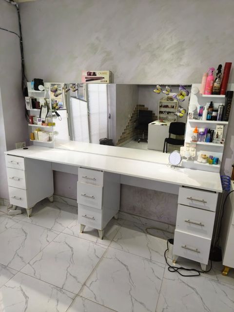 *250azn* Salon termosu satılır.Unvan Ayna Sultanova. Çatdırılma — Bakı