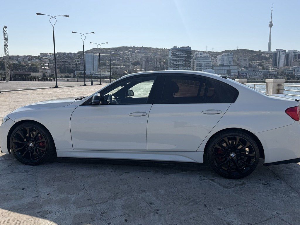 BMW 320, 2.0 L, 2014 il, 230 000 km — Avtomobillər, Bakı (2)