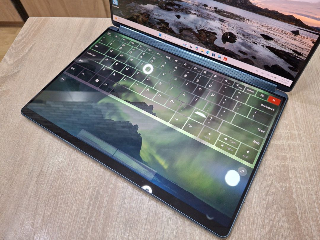 Lenovo Yoga Book 9 Ultra 7 32GB RAM 2x 2.8K — Elektronika, Bakı (3)