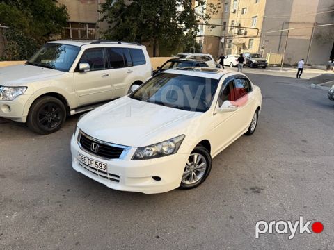 Honda Accord, 2.4 L, 2008 il, 240 000 km