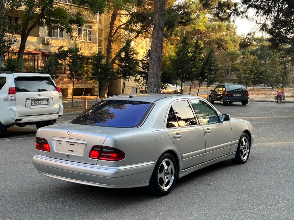 Mercedes E 220, 2.2 L, 2001 il, 590 000 km — Avtomobillər, Bakı (7)
