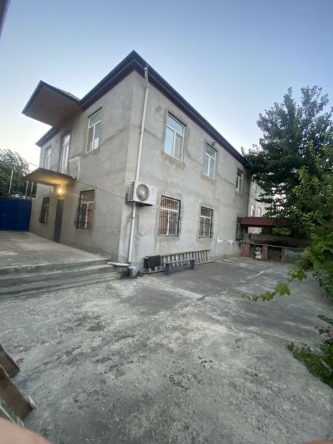 185 kv. m, 5 otaqlı, Kombi, Qaz, İşıq — Bakı